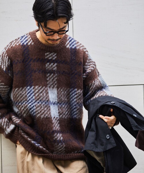 FREAK'S STORE（フリークスストア）の「WEB限定 ビッグシルエット モヘヤタッチ チェック柄 クルーネック シャギーニット/セーター（ニット/セーター・メンズ・ブラック/ブラウン/ネイビー・SMALL/MEDIUM/LARGE）」の8枚目の写真