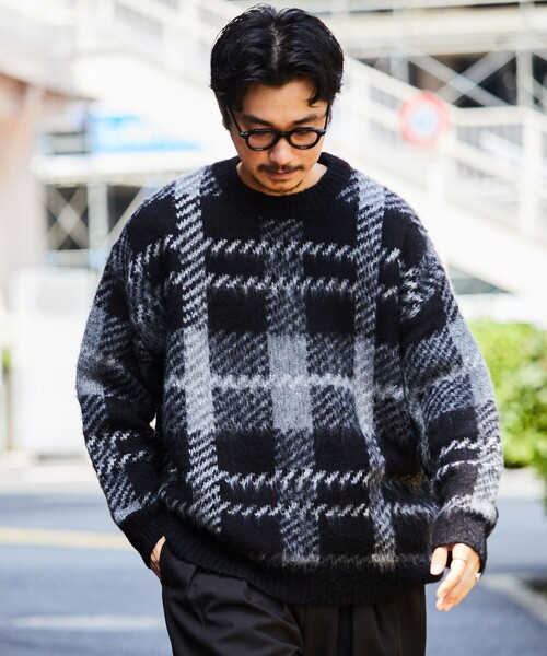 FREAK'S STORE（フリークスストア）の「WEB限定 ビッグシルエット モヘヤタッチ チェック柄 クルーネック シャギーニット/セーター（ニット/セーター・メンズ・ブラック/ブラウン/ネイビー・SMALL/MEDIUM/LARGE）」の16枚目の写真