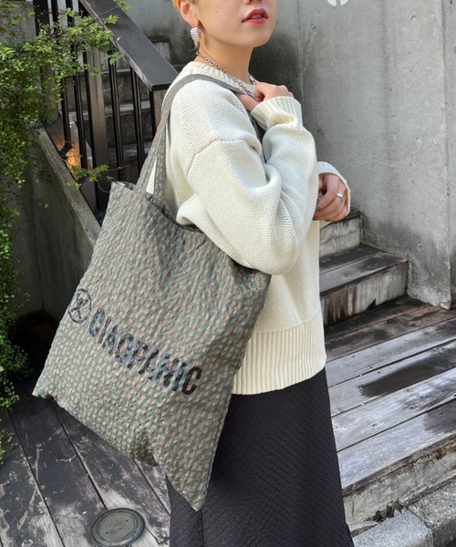 CIAOPANIC（チャオパニック）の「CIAOPANICぽこぽこチェックトートバッグ（トートバッグ・レディース・グリーン/イエロー/サーモンピンク/ピンク・FREE）」の2枚目の写真