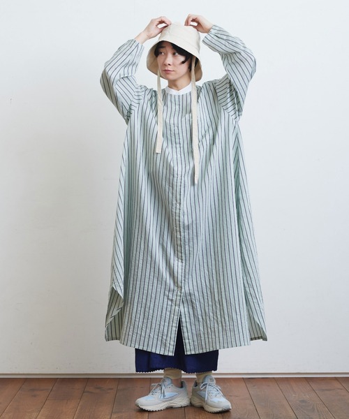 yuni（ユニ ）の「CALVIA ストライプ サークル シャツワンピース