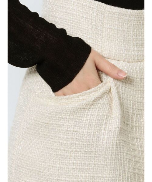 MURUA（ムルーア）の「ツイードタックショートパンツ【セットアップ着用可】（カーゴパンツ・レディース・カーキ/ブラック/ホワイト・1/2）」の12枚目の写真