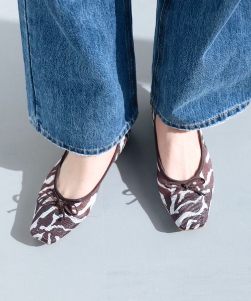 EVOL(イーボル)の「【EVOL】グリッタースクエアソフトバレエ IU5104(バレエシューズ・レディース・ゴールド/マルチ/ブラック/シルバー/ピンクゴールド/ゼブラ・22.0cm/22.5cm/23.0cm/23.5cm/24.0cm/24.5cm/25.0cm)」の6枚目の写真