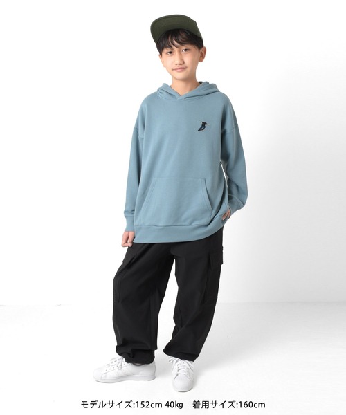 GLAZOS(グラソス)の「裏毛・スケーター刺繍ビッグパーカー(パーカー・キッズ・ブラック/ブルー/グレー/オートミール・170cm/160cm/140cm/150cm)」の18枚目の写真