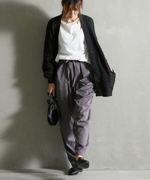 Soiunique（スワユニーク）の「ウエスト細見え　ハトメタックパンツ ［Soiunique］（スラックス・レディース・グリーン/チャコールグレー/ブラック・M/L）」の13枚目の写真