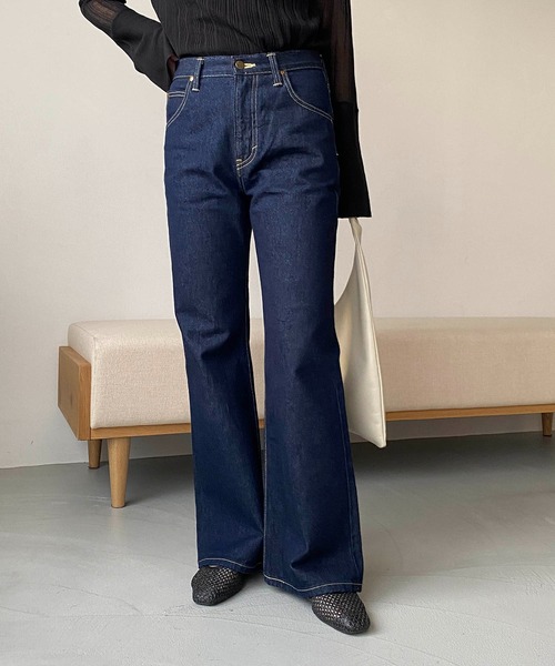 CAPRICIEUX LE'MAGE（カプリシューレマージュ）の「〈Lee/リー〉フレアデニム（デニムパンツ・レディース・ネイビー・XS/S）」の4枚目の写真