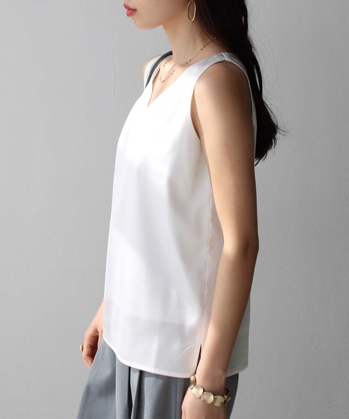 GeeRA（ジーラ）の「サテン2WAYタンクトップ（タンクトップ・レディース・ブラック/オフホワイト/サンドグレー・MEDIUM/LARGE）」の8枚目の写真