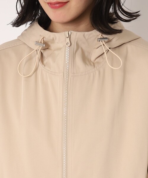 LAURA ASHLEY(ローラアシュレイ)の「【洗える】ウエストドロストマンパ(ブルゾン・レディース・ライトベージュ/ネイビー・38)」の18枚目の写真
