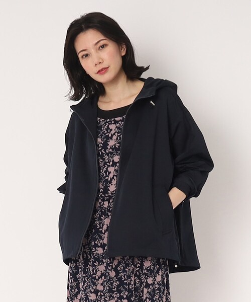 LAURA ASHLEY(ローラアシュレイ)の「【洗える】ウエストドロストマンパ(ブルゾン・レディース・ライトベージュ/ネイビー・38)」の19枚目の写真