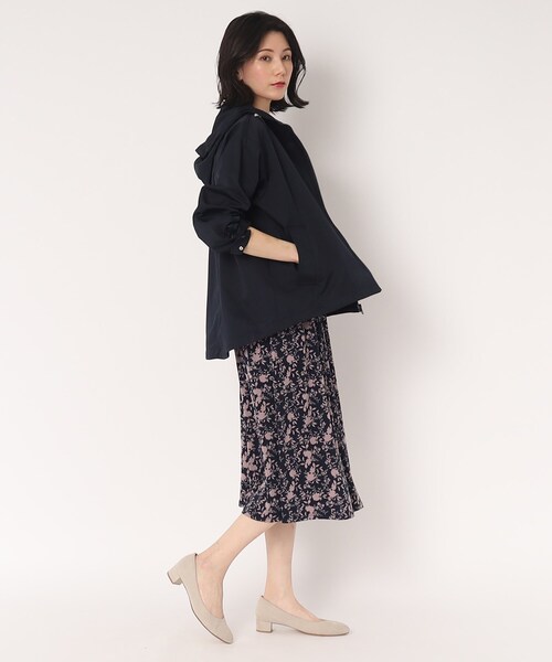 LAURA ASHLEY(ローラアシュレイ)の「【洗える】ウエストドロストマンパ(ブルゾン・レディース・ライトベージュ/ネイビー・38)」の14枚目の写真