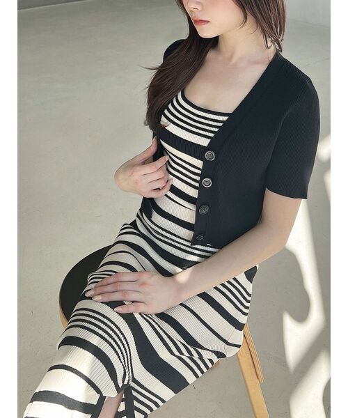 RESEXXY（リゼクシー）の「5分袖ショートカーディガン【セットアップ着用可能】（カーディガン/ボレロ・レディース・ブラック/レッド/その他1・FREE）」の2枚目の写真