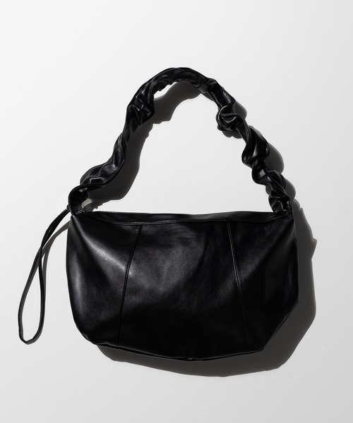 me+em select（ミームセレクト）の「シャーリングハンドルショルダーバッグ ／ shirring handle shoulder bag（ショルダーバッグ・レディース・ブラック/アイボリー・FREE）」の9枚目の写真