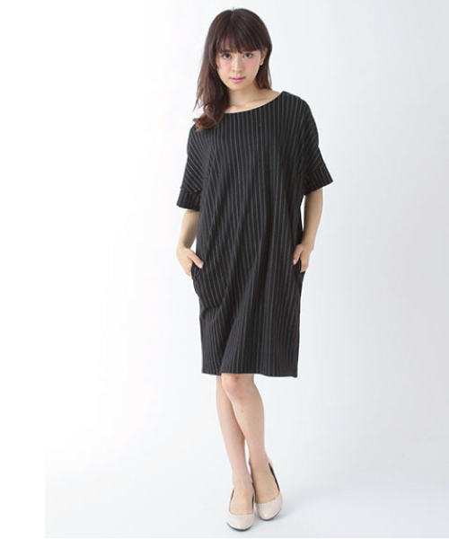 earth music&ecology（アースミュージックアンドエコロジー）の「ストライプコクーンワンピース（ワンピース・レディース・オフホワイト/ブラック/ネイビー・FREE）」の2枚目の写真