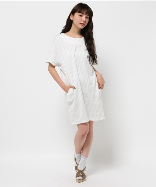 earth music&ecology（アースミュージックアンドエコロジー）の「ストライプコクーンワンピース（ワンピース・レディース・オフホワイト/ブラック/ネイビー・FREE）」の11枚目の写真