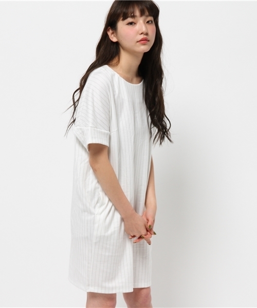 earth music&ecology（アースミュージックアンドエコロジー）の「ストライプコクーンワンピース（ワンピース・レディース・オフホワイト/ブラック/ネイビー・FREE）」の15枚目の写真