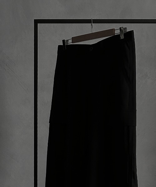 SERACE(セラス)の「【SERACE】Loose drape/denim wide slacks cargo pants / ルーズドレープ/デニムワイドスラックスカーゴパンツ(カーゴパンツ・メンズ・ライトグレー/ブラック/グレー系/チャコールグレー/オフホワイト/ブラック系/グレー・L/M/S)」の17枚目の写真