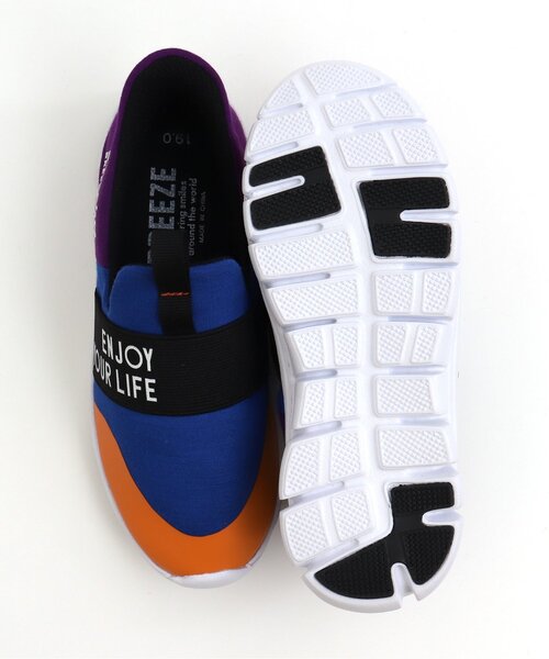 BREEZE（ブリーズ）の「【立ったまま】STEP↓INスニーカー（スニーカー・キッズ・ブラック/チェック/ブルー・13/14/15 /16/17/18/19）」の4枚目の写真