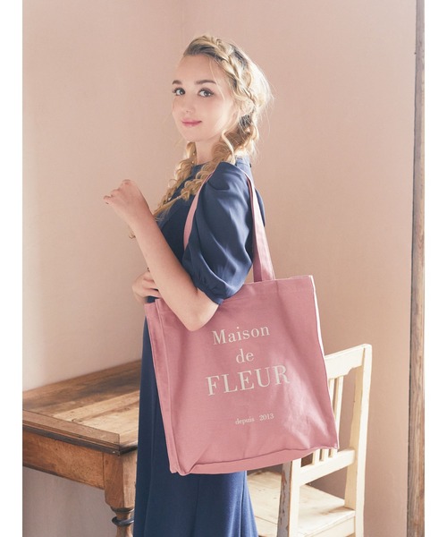 Maison de FLEUR（メゾンドフルール）の「ブランドロゴプリントスクエアトートバッグ（トートバッグ・レディース・ピンク/アイボリー/ピンク系その他2/ブラック・FREE）」の20枚目の写真