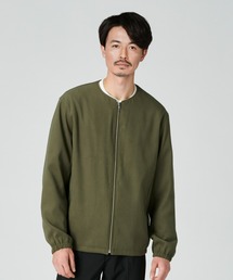 【PLUS ONE】ブラッシュドサテンノーカラージップブルゾン