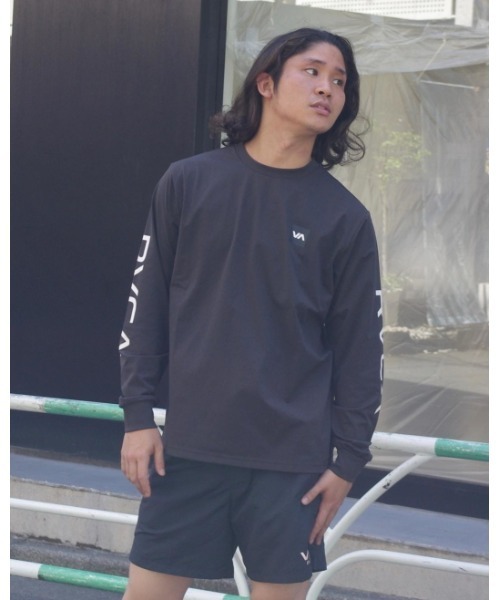RVCA メンズ ALWAYS READY 2X LT ラッシュガード 長袖 RVCA(ルーカ)の「RVCA SPORTS メンズ 【ALWAYS READY】 RVCA