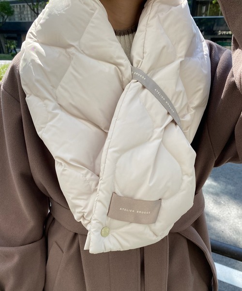 DouDou（ドゥドゥ）の「ダウンマフラー（ストール/ショール・レディース・グレイッシュベージュ/ブルー系その他・FREE）」の5枚目の写真