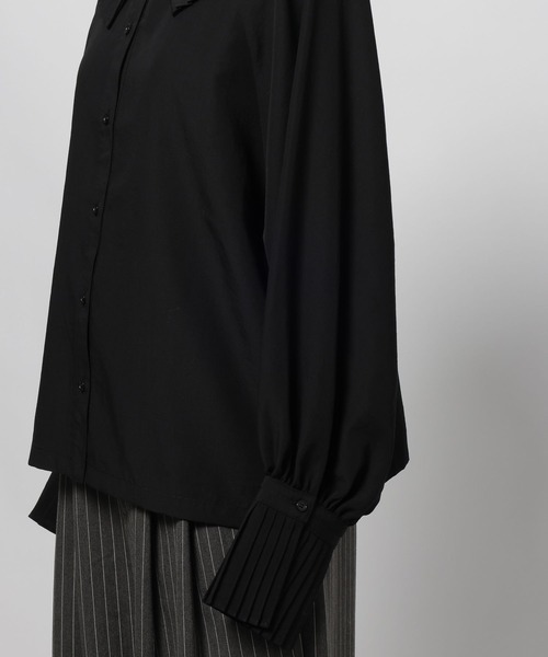niko and...（ニコアンド）の「プリーツディテールブラウス（シャツ/ブラウス・レディース・ブラック/オフホワイト・LARGE/MEDIUM）」の7枚目の写真