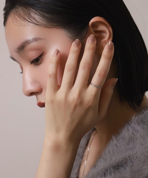 LHME(エルエイチエムイー)の「【WEB限定】”Enhance”ハーフエタニティリング/ジルコニア/サージカルステンレス(金属アレルギー対応)【LHME / エルエイチエムイー】(リング・レディース・シルバー/ゴールド・9号/11号/13号/15号)」の16枚目の写真