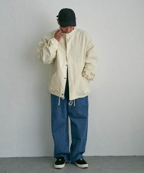 NO NEED（ノーニード）の「スタンドカラー 裾ドロストブルゾン（ブルゾン・メンズ・ベージュ/ホワイト/ブラック・L/M/LL）」の16枚目の写真