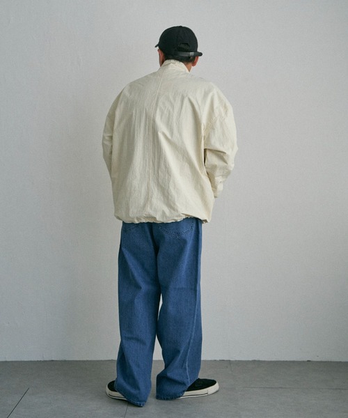 NO NEED（ノーニード）の「スタンドカラー 裾ドロストブルゾン（ブルゾン・メンズ・ベージュ/ホワイト/ブラック・L/M/LL）」の15枚目の写真