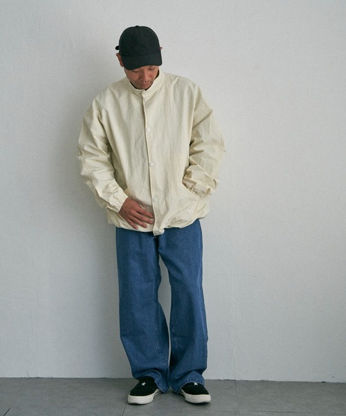 NO NEED（ノーニード）の「スタンドカラー 裾ドロストブルゾン（ブルゾン・メンズ・ベージュ/ホワイト/ブラック・L/M/LL）」の12枚目の写真