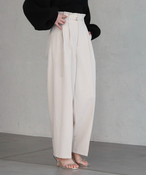 archives(アルシーヴ)の「ハイウエストタックスラックス(スラックス・レディース・グレー/ブラック/アイボリー・MEDIUM)」の7枚目の写真