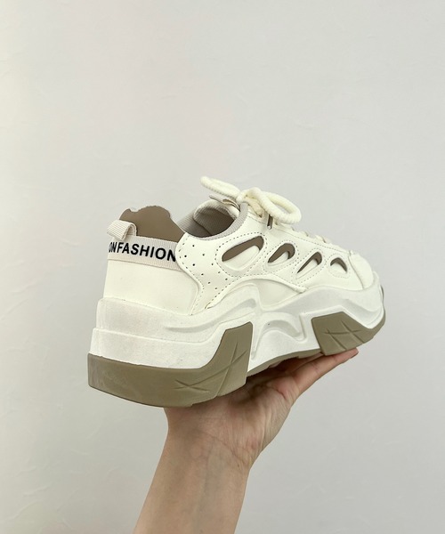 Cham.(チャム)の「厚底ダッドスニーカー(スニーカー・レディース・ベージュ/ネイビー・23.5/24/24.5/22.5/23/25)」の10枚目の写真