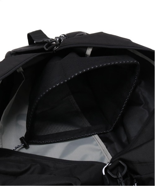 CHUMS（チャムス）の「【CHUMS/チャムス】 Easy-Go Club Gym Duffle（ボストンバッグ・メンズ・ブラック/カモフラージュ/ライトグレー/その他1・FREE）」の9枚目の写真