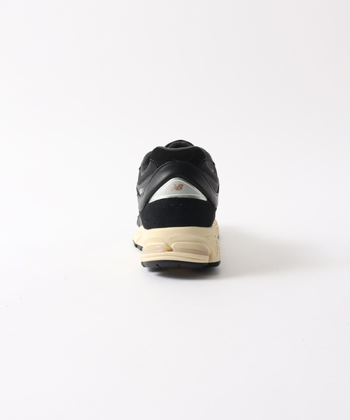 NEW BALANCE(ニューバランス)の「【NEW BALANCE / ニューバランス】M2002RI(スニーカー・メンズ・ブラック/ホワイト・26cm/27cm/28cm)」の4枚目の写真