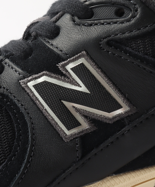 NEW BALANCE(ニューバランス)の「【NEW BALANCE / ニューバランス】M2002RI(スニーカー・メンズ・ブラック/ホワイト・26cm/27cm/28cm)」の9枚目の写真