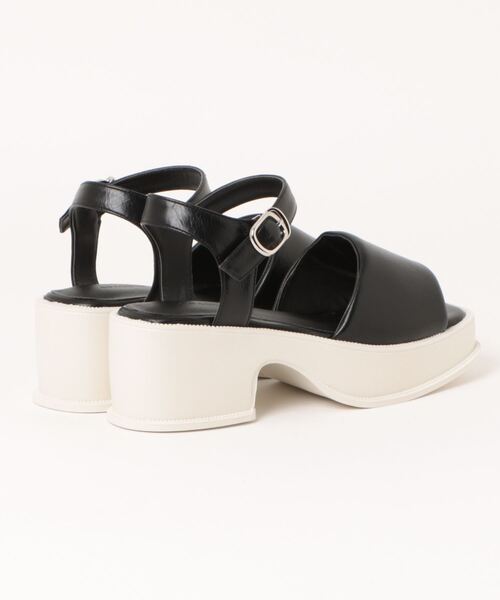 archives(アルシーヴ)の「厚底ボリュームサンダル(サンダル・レディース・アイボリー/ブラック・MEDIUM/LARGE)」の3枚目の写真