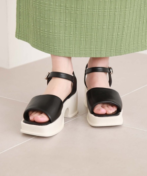 archives(アルシーヴ)の「厚底ボリュームサンダル(サンダル・レディース・アイボリー/ブラック・MEDIUM/LARGE)」の2枚目の写真