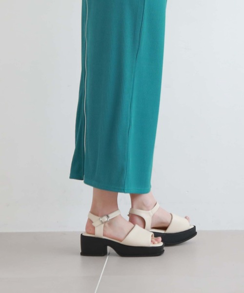 archives(アルシーヴ)の「厚底ボリュームサンダル(サンダル・レディース・アイボリー/ブラック・MEDIUM/LARGE)」の9枚目の写真