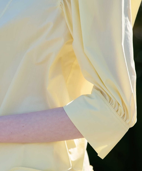 DRESSTERIOR(ドレステリア)の「【スタイリスト亀恭子さんコラボ】ボリュームスリーブブラウス(シャツ/ブラウス・レディース・ホワイト/ライトグレー/ライトイエロー系・34/36/38)」の10枚目の写真