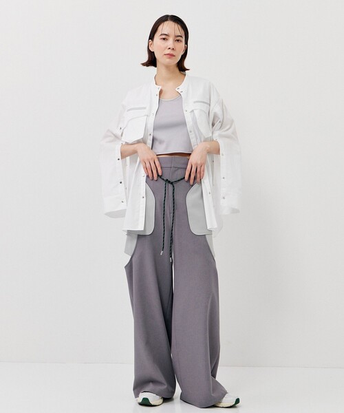 CITY TOKYO（シティトウキョウ）の「＜手洗い可能＞＜防シワ＞レイヤードライクカットアウトストレートパンツ（その他パンツ・レディース・ライトグレー/ネイビー・1/2）」の4枚目の写真