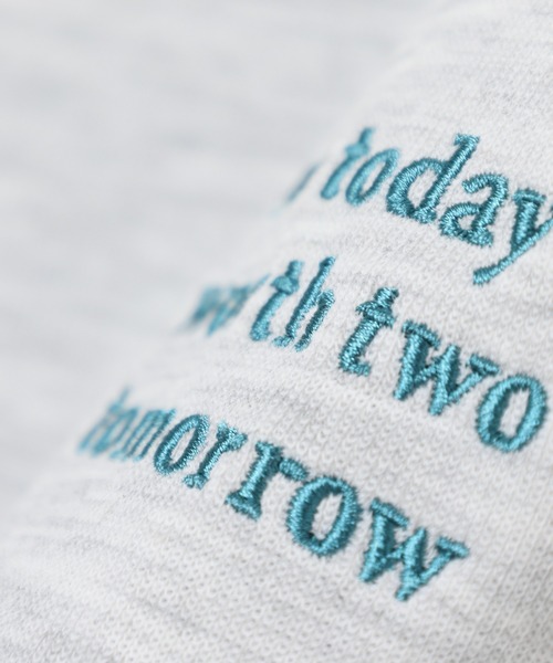 Honeys（ハニーズ）の「ハーフジップゆるトップス（Tシャツ/カットソー・レディース・アイボリー/ブラック/サックスブルー/杢グレー・SS/S/M/L/LL）」の12枚目の写真