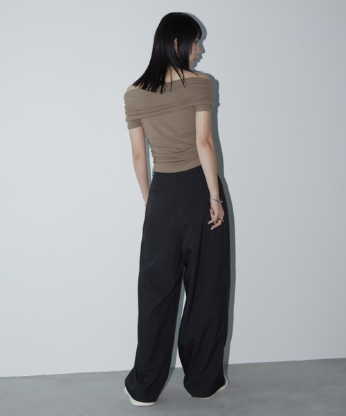 Aunt Marie's（アントマリーズ）の「サイドシャーリングハーフスリーブオフショルトップス（Tシャツ/カットソー・レディース・ブラック/ホワイト/モカ・FREE）」の12枚目の写真