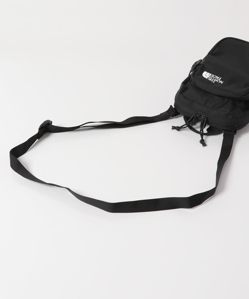 THE NORTH FACE（ザノースフェイス）の「THE NORTH FACE　Boulder Mini Shoulder（ショルダーバッグ・メンズ・グレー系その他/ブラック/グレー・ONE）」の9枚目の写真