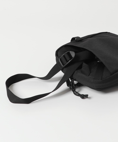 THE NORTH FACE（ザノースフェイス）の「THE NORTH FACE　Boulder Mini Shoulder（ショルダーバッグ・メンズ・グレー系その他/ブラック/グレー・ONE）」の6枚目の写真