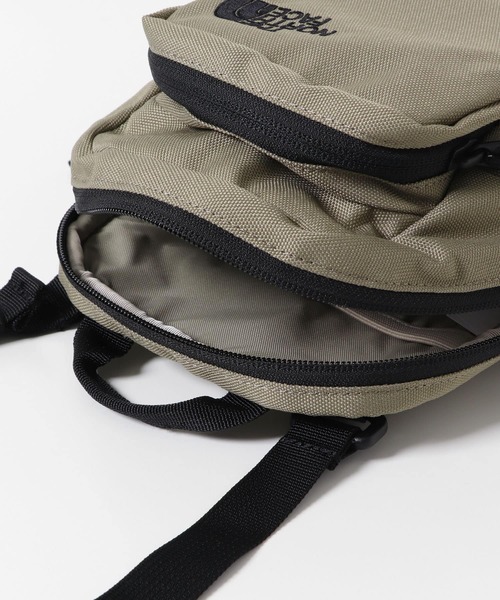 THE NORTH FACE（ザノースフェイス）の「THE NORTH FACE　Boulder Mini Shoulder（ショルダーバッグ・メンズ・グレー系その他/ブラック/グレー・ONE）」の5枚目の写真