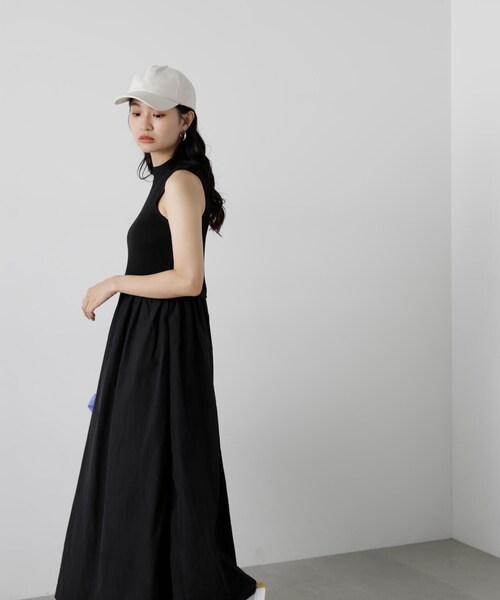 N.(N. Natural Beauty Basic)(エヌエヌナチュラルビューティーベーシック)の「◆【S Size Line】ボトルネックニットドッキングワンピース(ワンピース・レディース・ブラック/オフホワイト・MEDIUM/SMALL)」の5枚目の写真