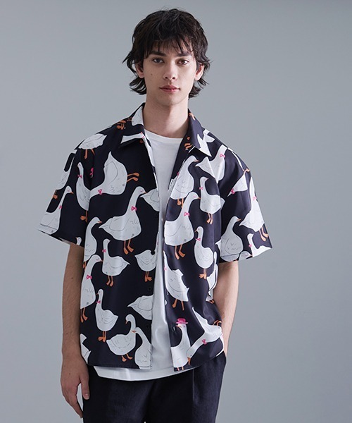 Revo.（レボ）の「Revo. 総柄アソート セミオープンカラー半袖シャツ（シャツ/ブラウス・メンズ・カーキ系/サックスブルー系/ブルー系/ホワイト系1/ブラック系/ブラック系1/ベージュ系/ホワイト系・2/1）」の4枚目の写真