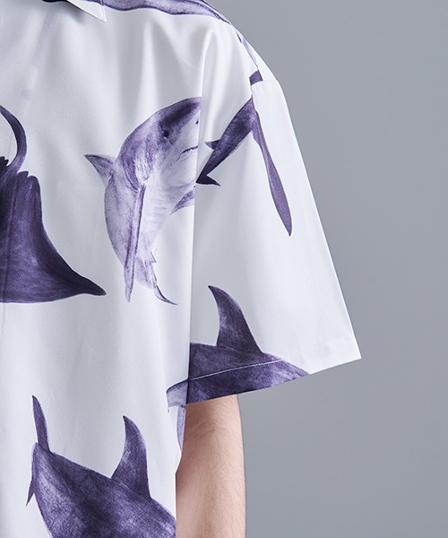 Revo.（レボ）の「Revo. 総柄アソート セミオープンカラー半袖シャツ（シャツ/ブラウス・メンズ・カーキ系/サックスブルー系/ブルー系/ホワイト系1/ブラック系/ブラック系1/ベージュ系/ホワイト系・2/1）」の14枚目の写真