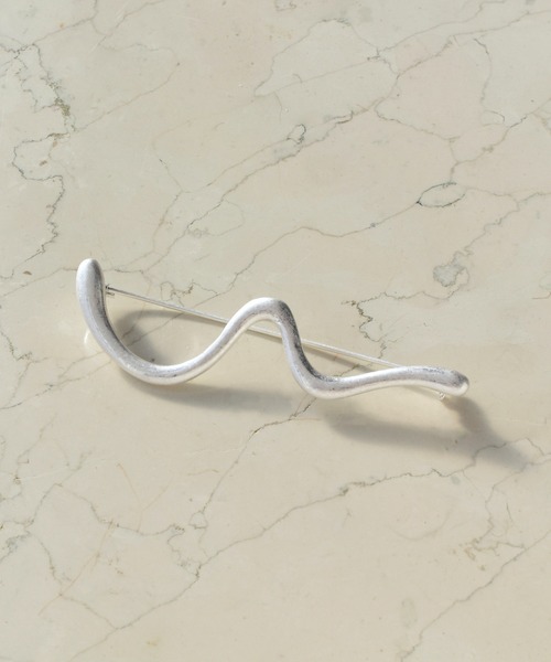 GOLDY（ゴールディ）の「ニュアンス ウェーブ ブローチ（ブローチ/コサージュ・レディース・ゴールド/シルバー系その他/ゴールド系その他/シルバー・FREE）」の12枚目の写真