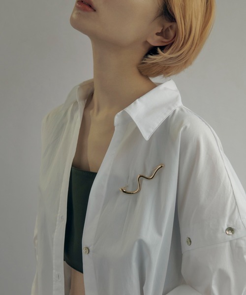 GOLDY（ゴールディ）の「ニュアンス ウェーブ ブローチ（ブローチ/コサージュ・レディース・ゴールド/シルバー系その他/ゴールド系その他/シルバー・FREE）」の11枚目の写真