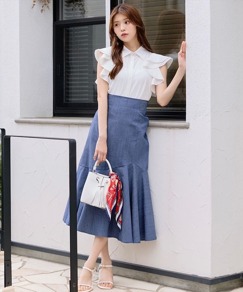 SWINGLE（スウィングル）の「切替デニムマーメイドスカート（スカート・レディース・ブルー/ブラック/ライトベージュ・FREE）」の3枚目の写真